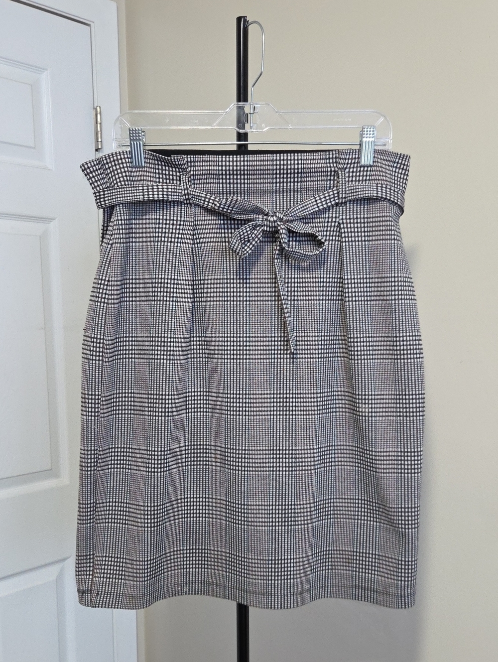 Max Studio Black and Gray Plaid Paperbag Waist Pencil Skirt with Tie